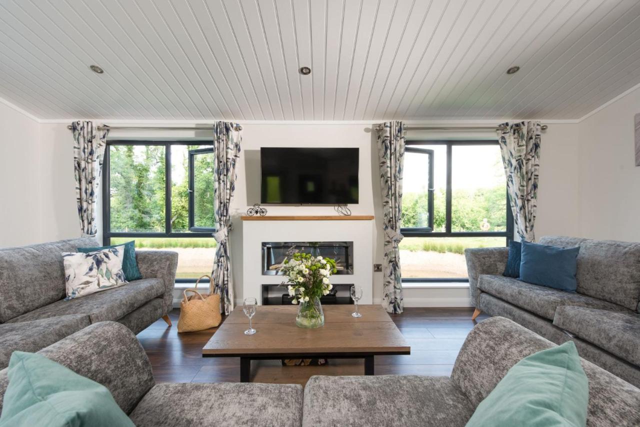 Lilac Lodge, 22 Roadford Lake Lodges 利夫顿 外观 照片