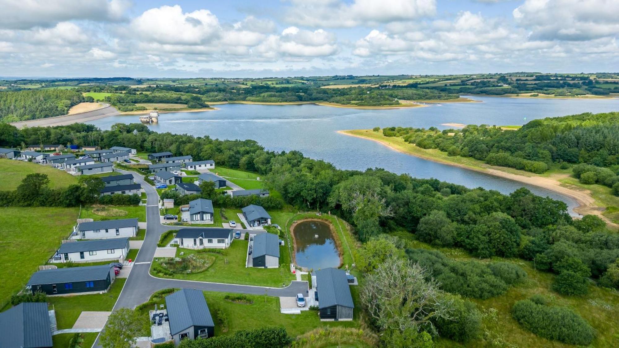 Lilac Lodge, 22 Roadford Lake Lodges 利夫顿 外观 照片