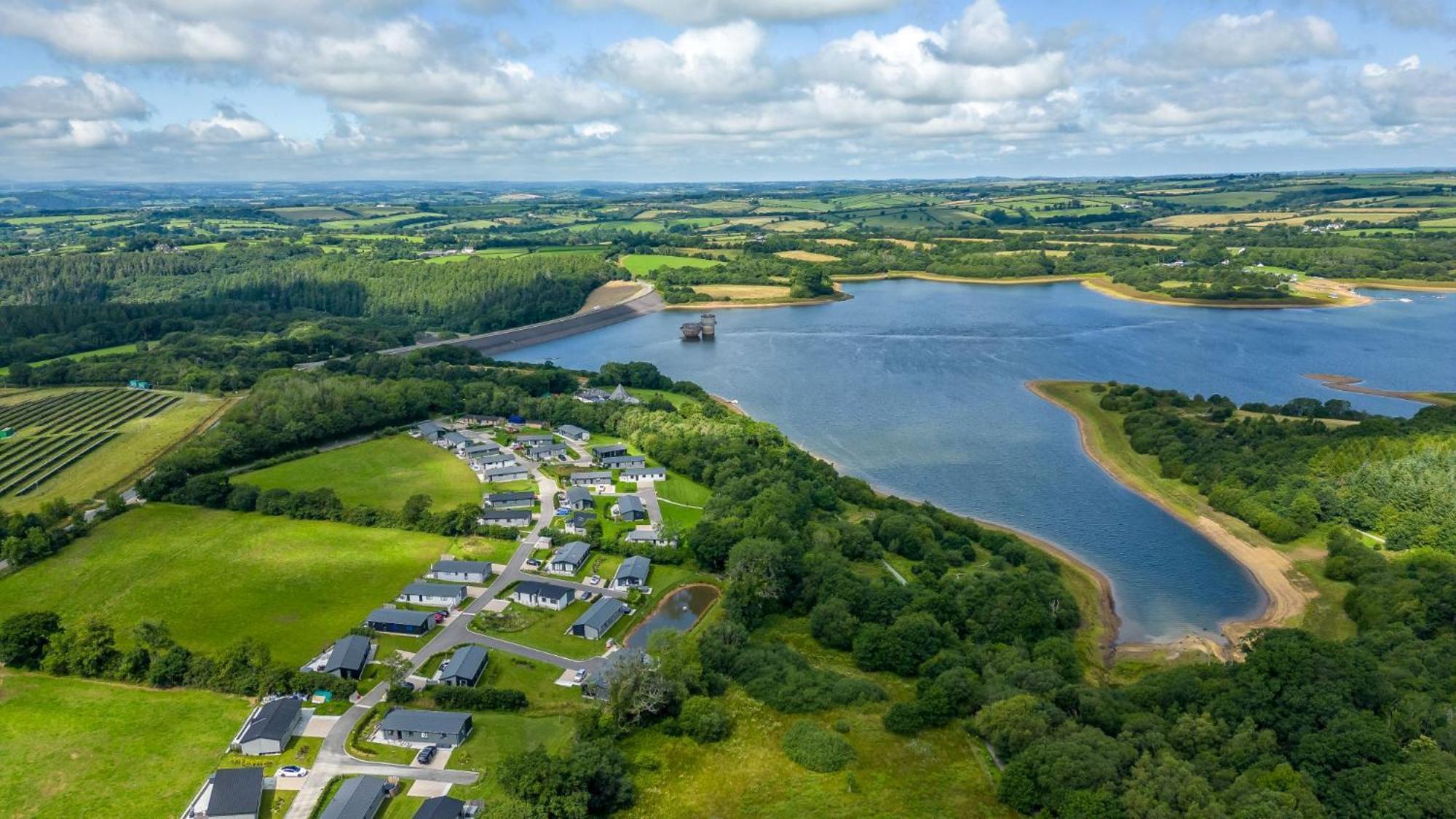 Lilac Lodge, 22 Roadford Lake Lodges 利夫顿 外观 照片